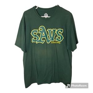 Save Oakland tee size large